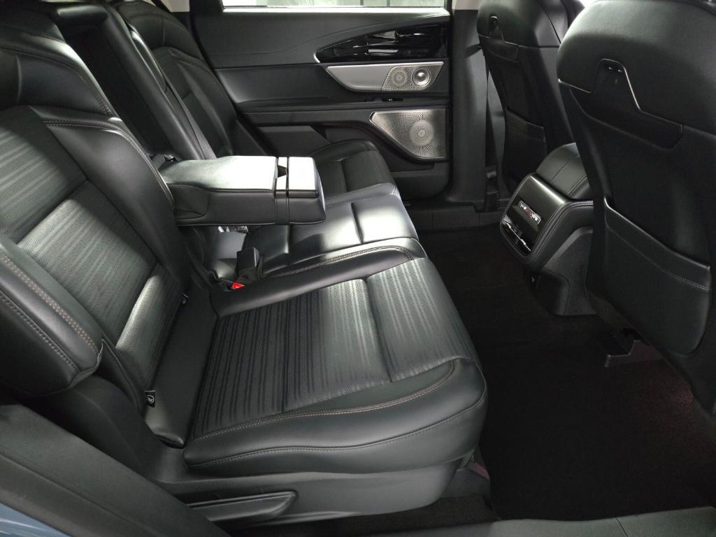 new 2026 Lincoln Nautilus car, priced at $75,259
