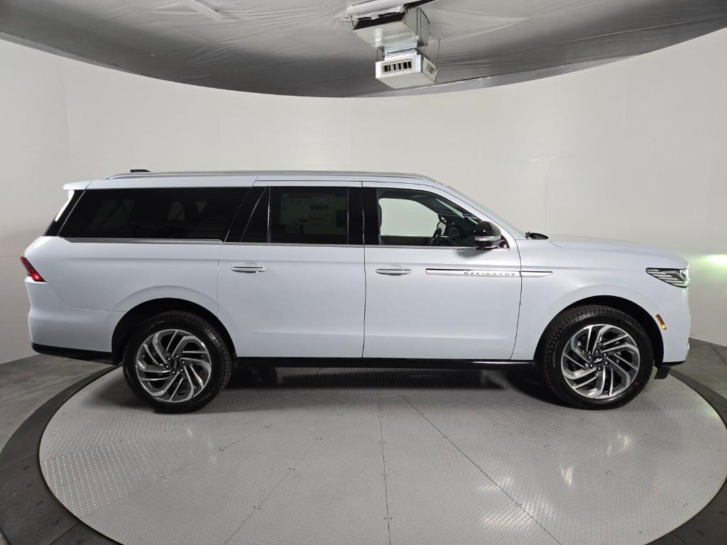 new 2026 Lincoln Navigator L car, priced at $102,159