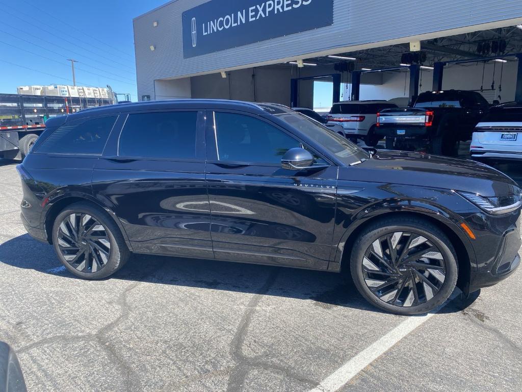 used 2024 Lincoln Nautilus car, priced at $48,812