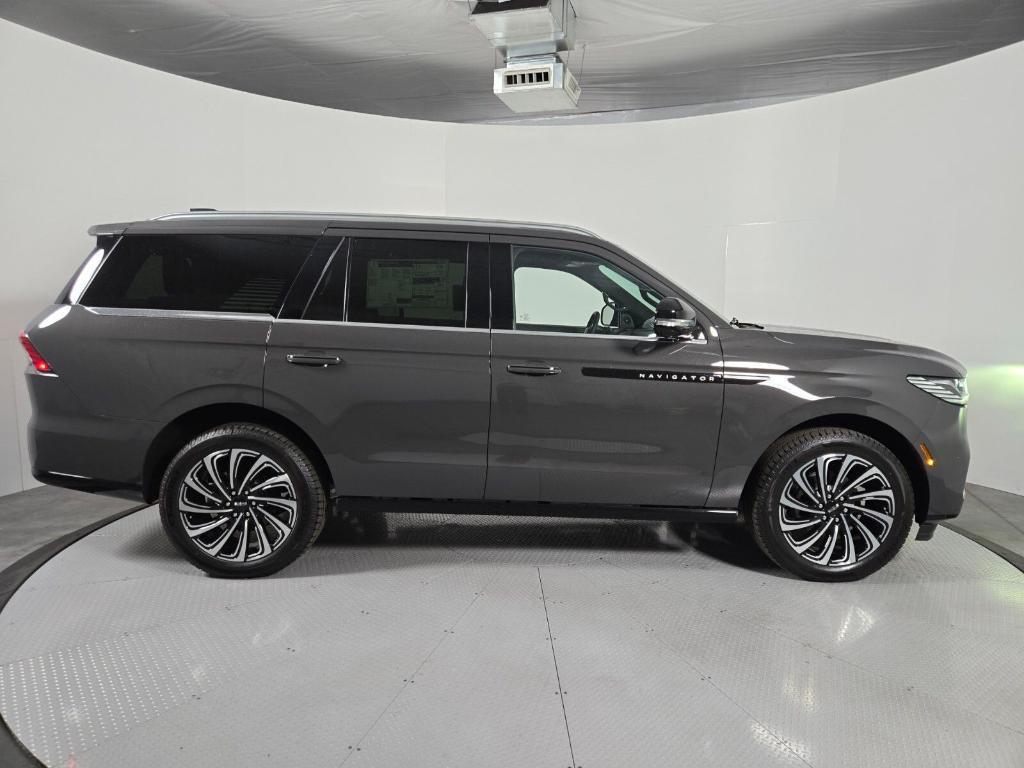 new 2026 Lincoln Navigator car, priced at $127,159