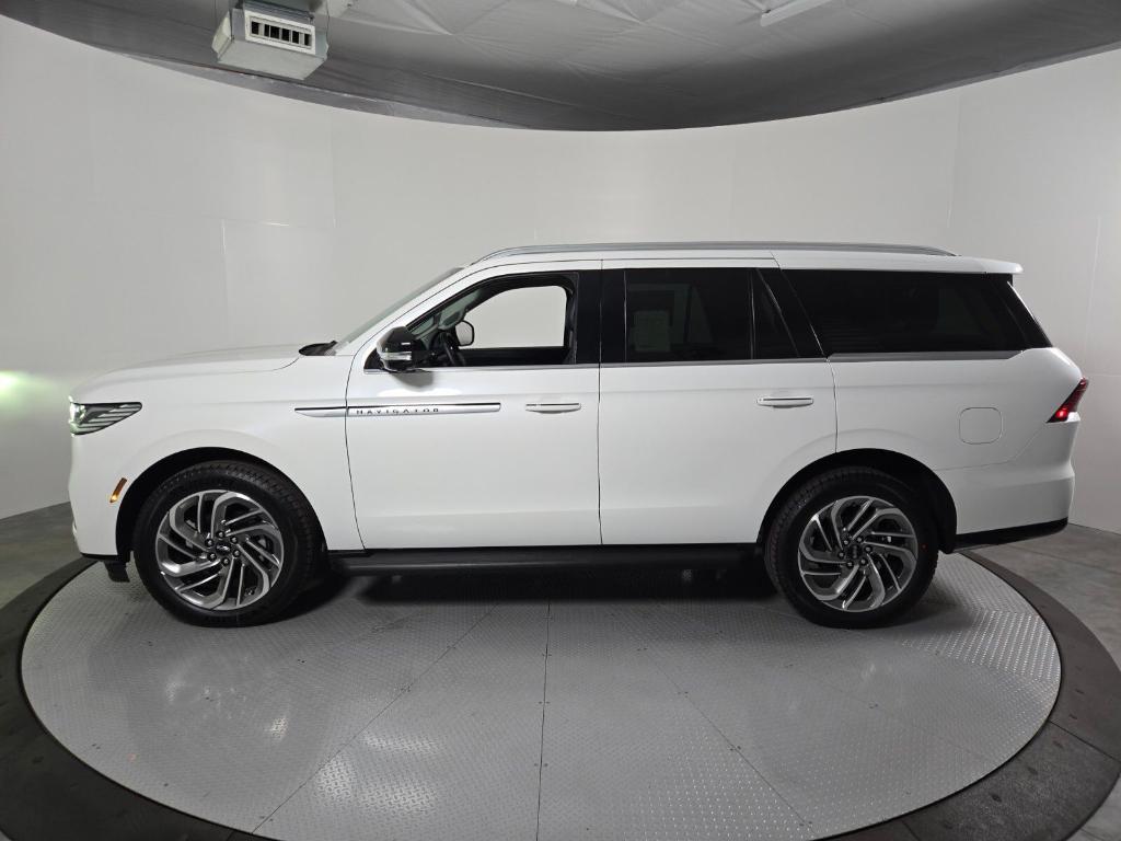 new 2026 Lincoln Navigator car, priced at $93,249