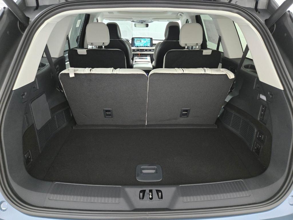new 2026 Lincoln Aviator car, priced at $74,658