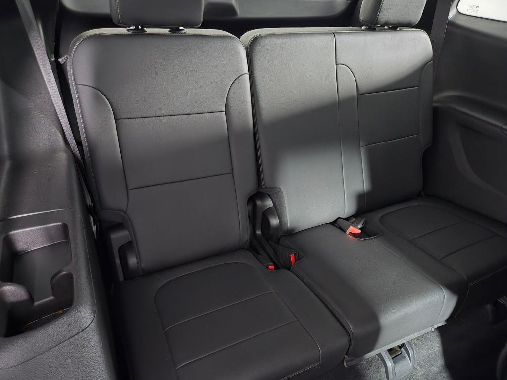 used 2022 Chevrolet Traverse car, priced at $24,488