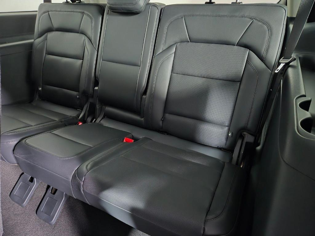 new 2026 Lincoln Navigator car, priced at $90,786