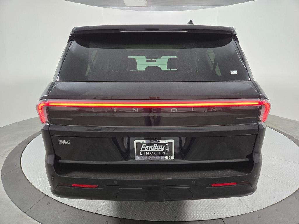 new 2026 Lincoln Navigator car, priced at $90,786