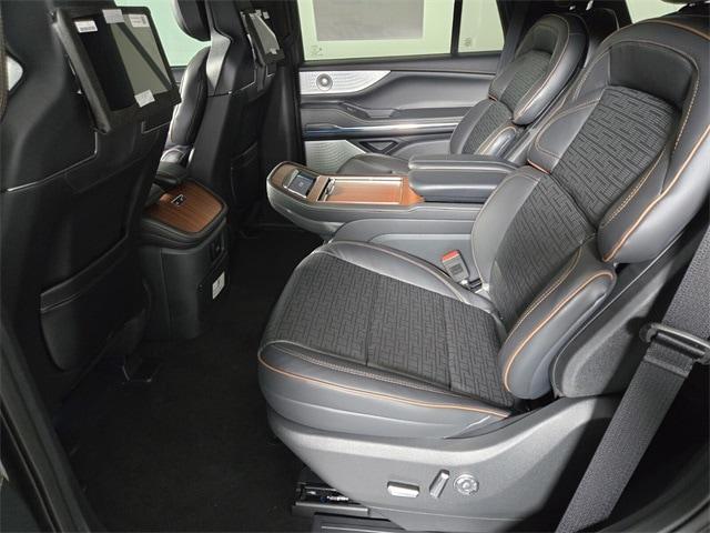 new 2025 Lincoln Navigator car, priced at $115,511