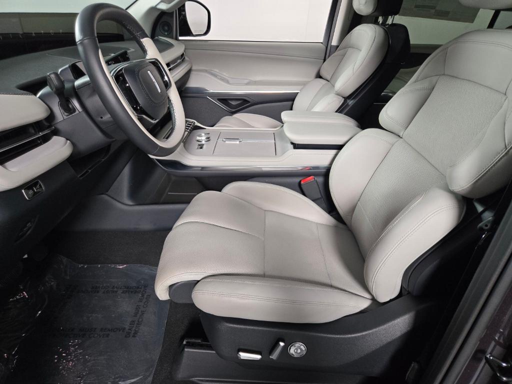 new 2026 Lincoln Navigator L car, priced at $109,860