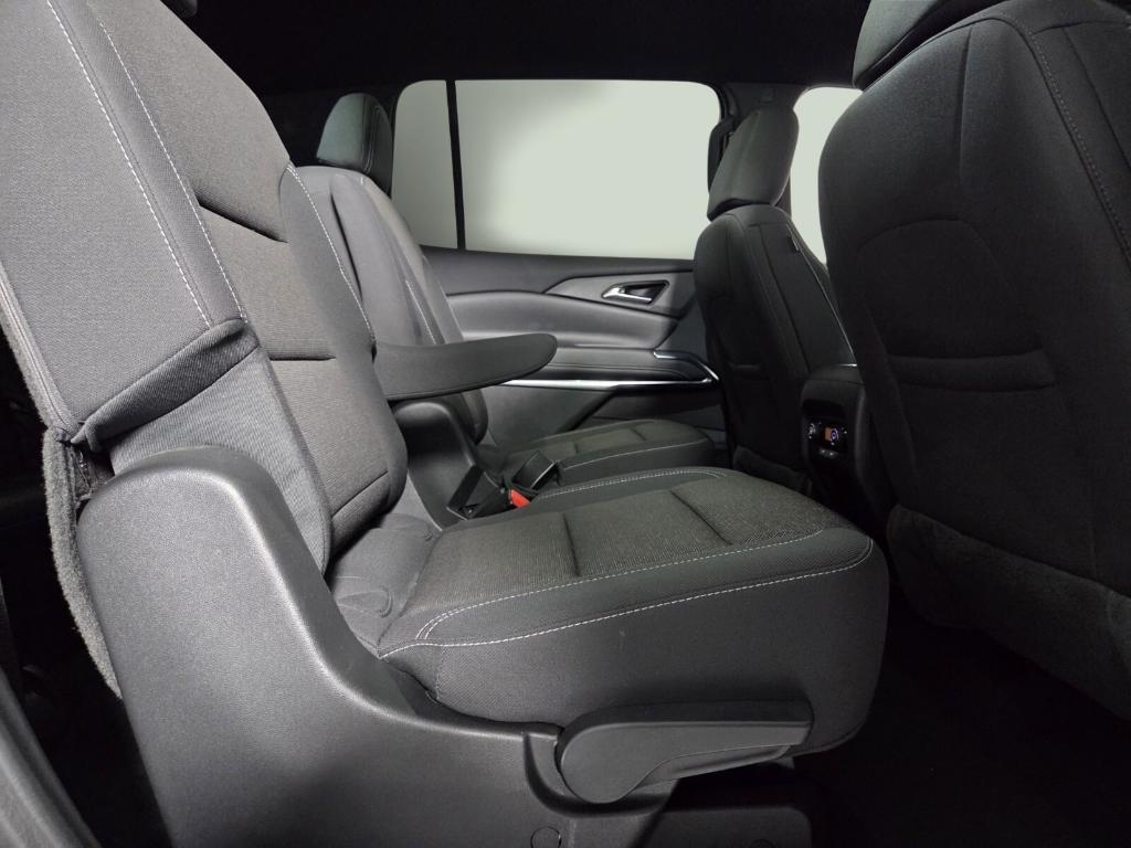 used 2025 Chevrolet Traverse car, priced at $34,929