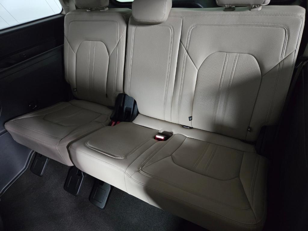 used 2023 Ford Expedition car, priced at $40,096