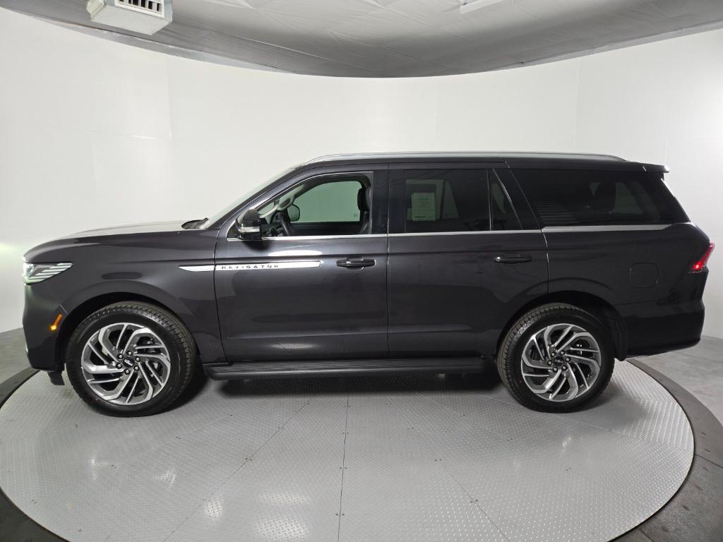 new 2026 Lincoln Navigator car, priced at $93,727