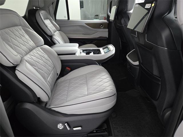 new 2025 Lincoln Navigator L car, priced at $130,103