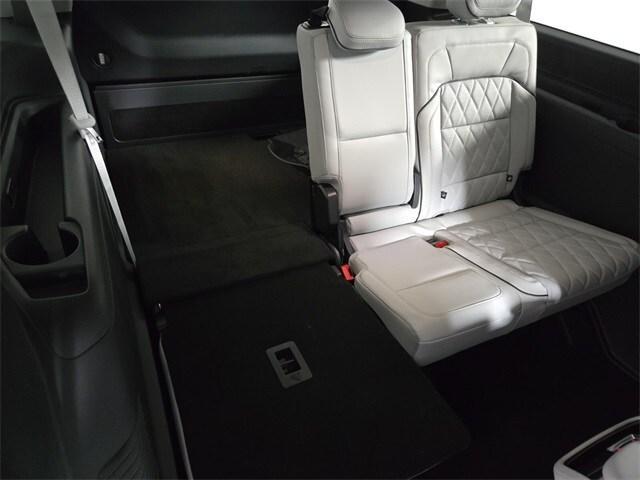 new 2025 Lincoln Navigator L car, priced at $130,103