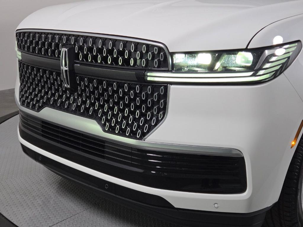 new 2026 Lincoln Navigator car, priced at $96,790