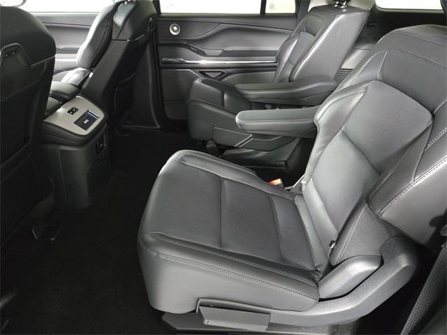 new 2025 Lincoln Navigator L car, priced at $106,175