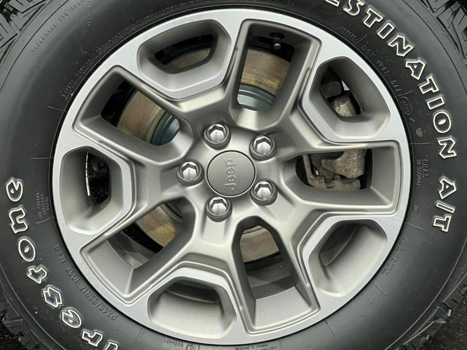 used 2022 Jeep Cherokee car, priced at $24,789