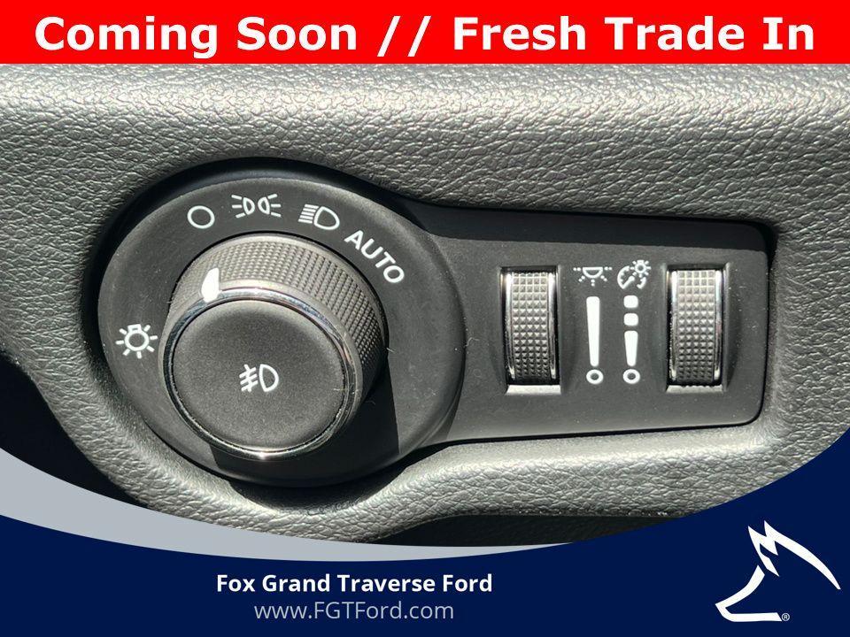 used 2025 Chrysler Pacifica car, priced at $37,245