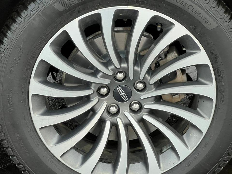 used 2020 Lincoln Aviator car, priced at $26,411