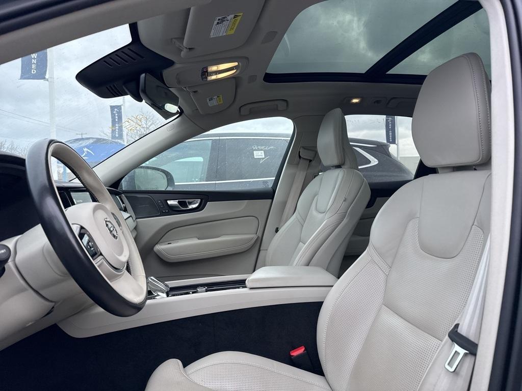 used 2022 Volvo XC60 car, priced at $30,651