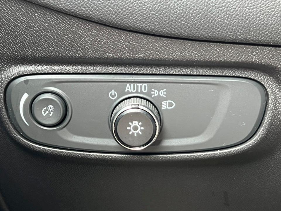 used 2022 Chevrolet Equinox car, priced at $21,965