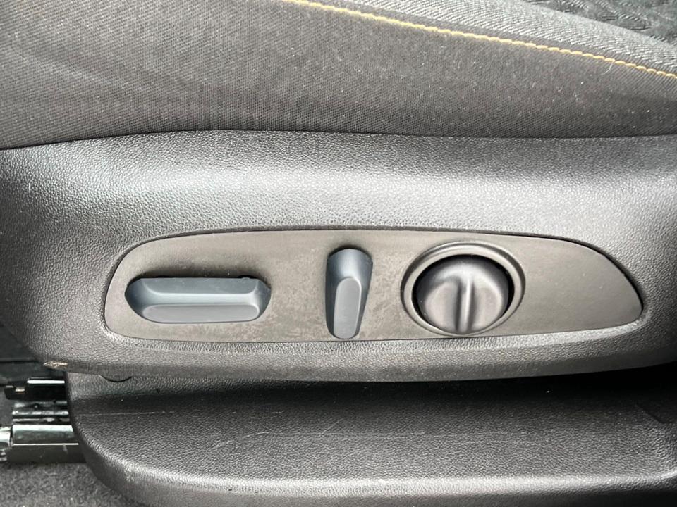 used 2022 Chevrolet Equinox car, priced at $21,965