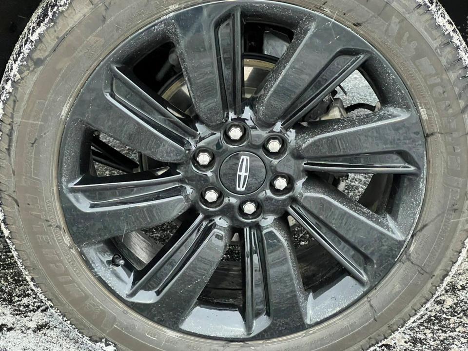 used 2024 Lincoln Navigator L car, priced at $66,274