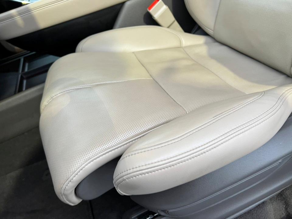 used 2024 Lincoln Navigator L car, priced at $66,274