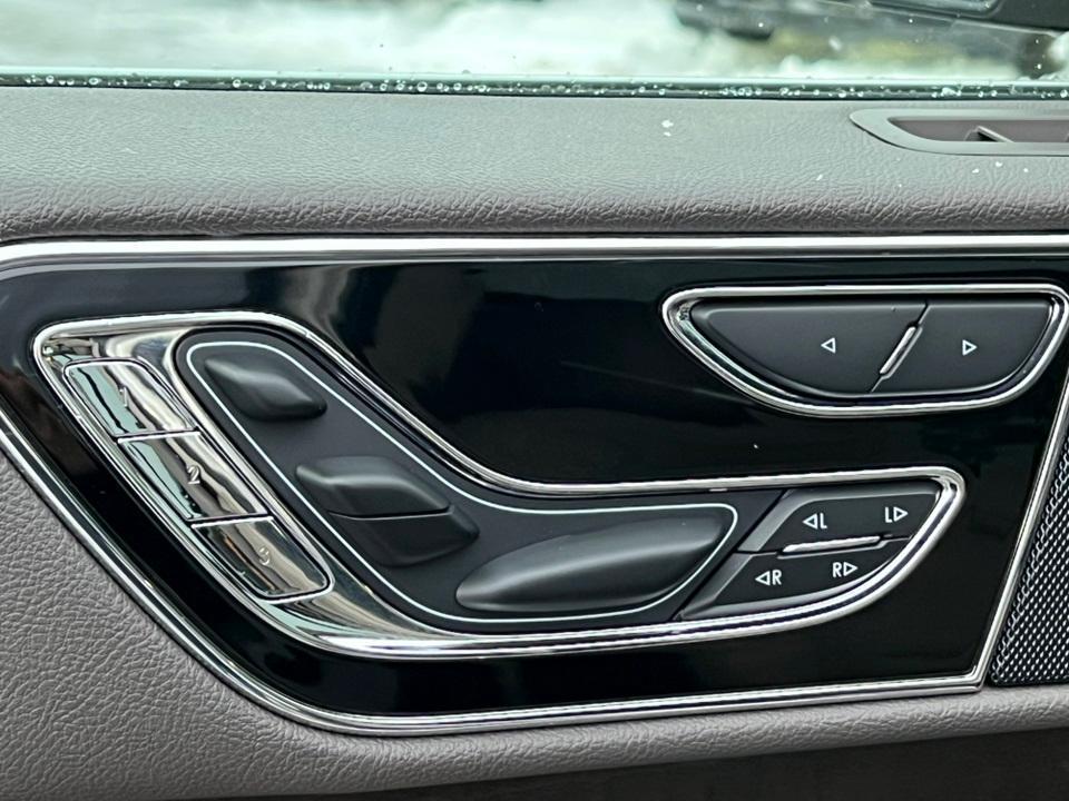 used 2024 Lincoln Navigator L car, priced at $66,274