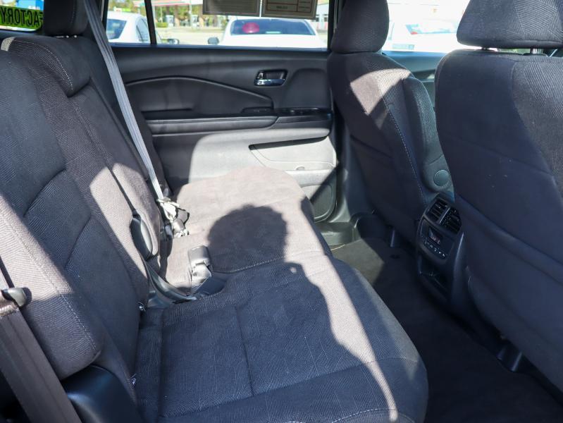 used 2022 Honda Pilot car, priced at $25,880