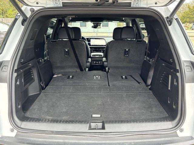 used 2025 Chevrolet Traverse car, priced at $38,355