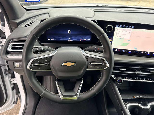 used 2025 Chevrolet Traverse car, priced at $38,355