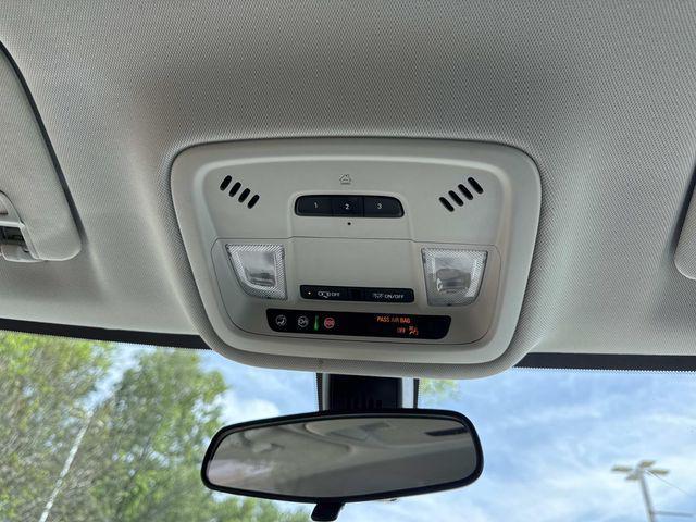 used 2021 Chevrolet Traverse car, priced at $19,990