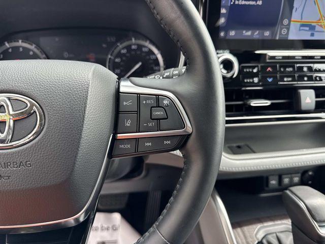 used 2021 Toyota Highlander car, priced at $35,750