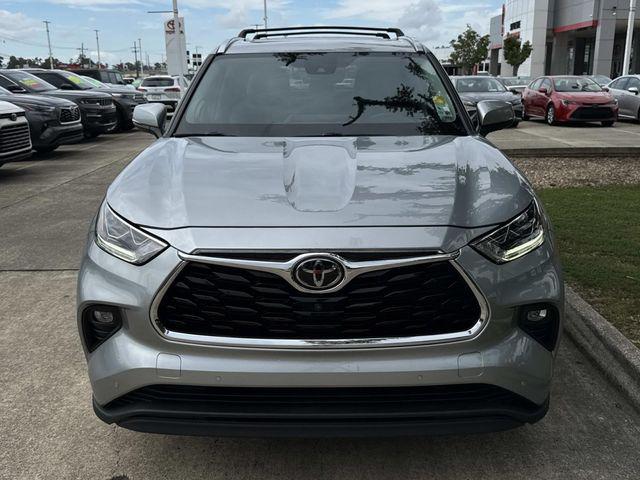 used 2021 Toyota Highlander car, priced at $35,750