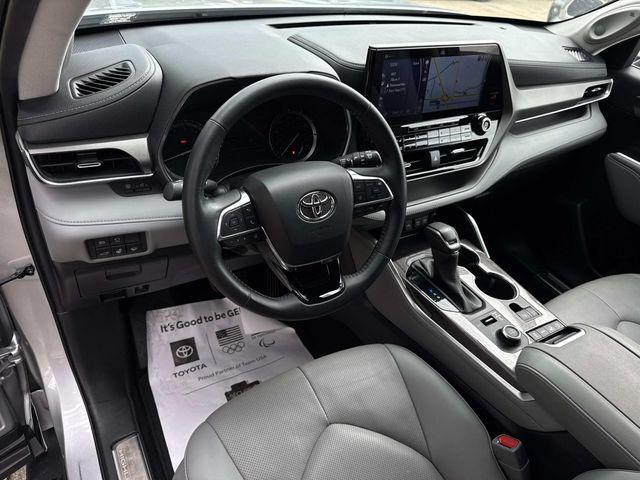 used 2021 Toyota Highlander car, priced at $35,750
