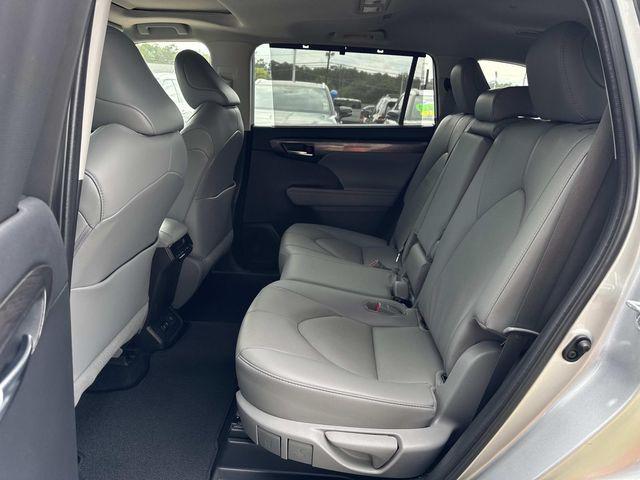 used 2021 Toyota Highlander car, priced at $35,750