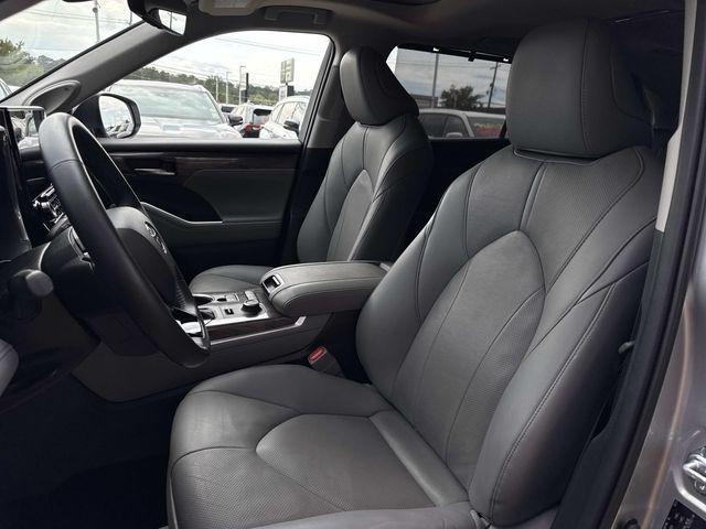 used 2021 Toyota Highlander car, priced at $35,750
