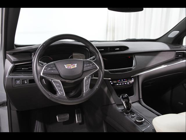 used 2023 Cadillac XT5 car, priced at $35,995