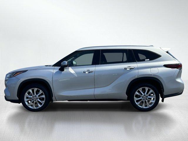 used 2024 Toyota Highlander car, priced at $40,988
