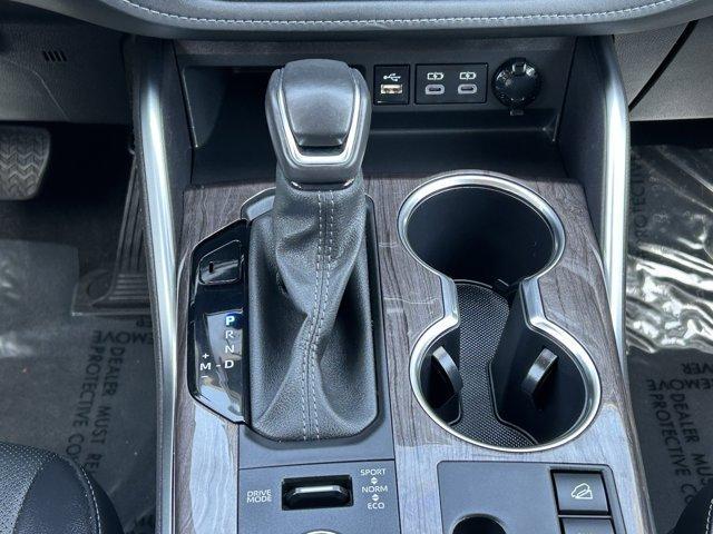 used 2024 Toyota Highlander car, priced at $40,988