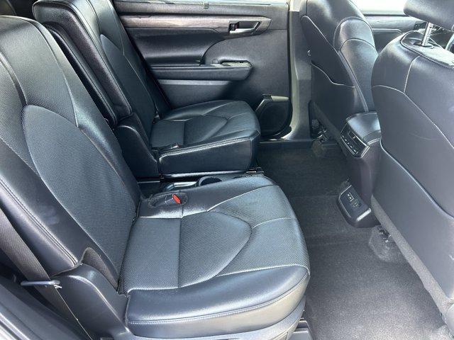 used 2024 Toyota Highlander car, priced at $40,988