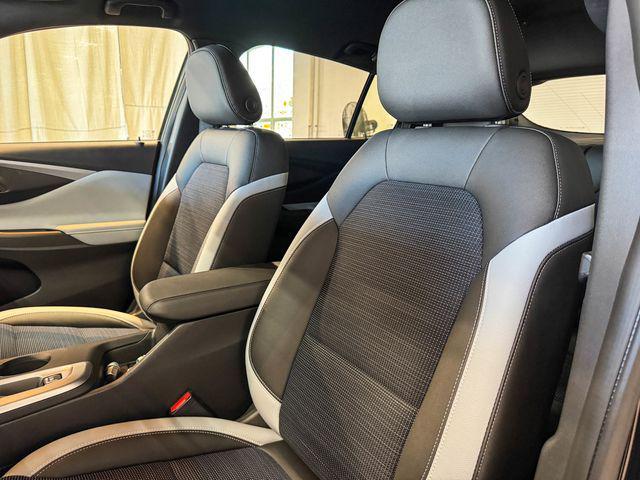 new 2025 Buick Envista car, priced at $27,168