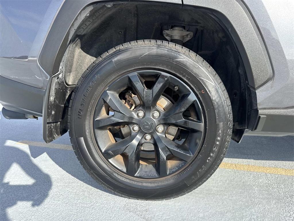 used 2021 Toyota RAV4 car, priced at $20,725