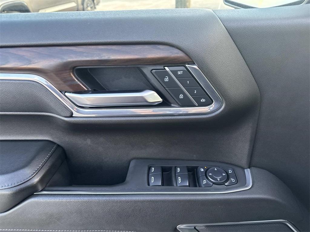 used 2025 GMC Sierra 1500 car, priced at $40,799