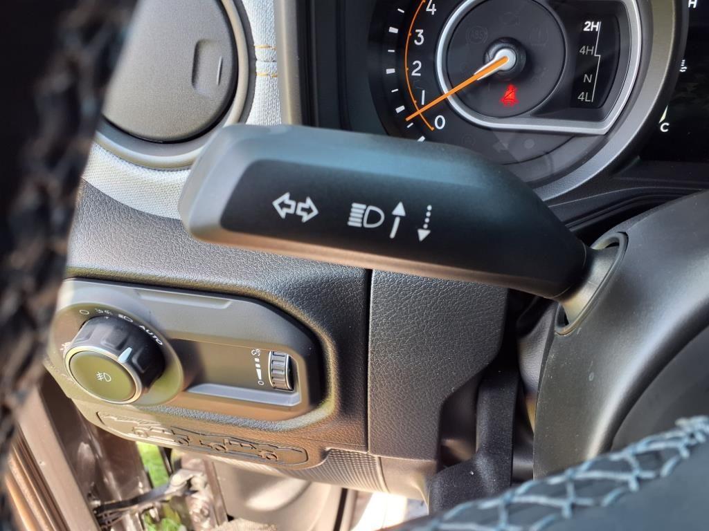 new 2025 Jeep Wrangler car, priced at $46,544