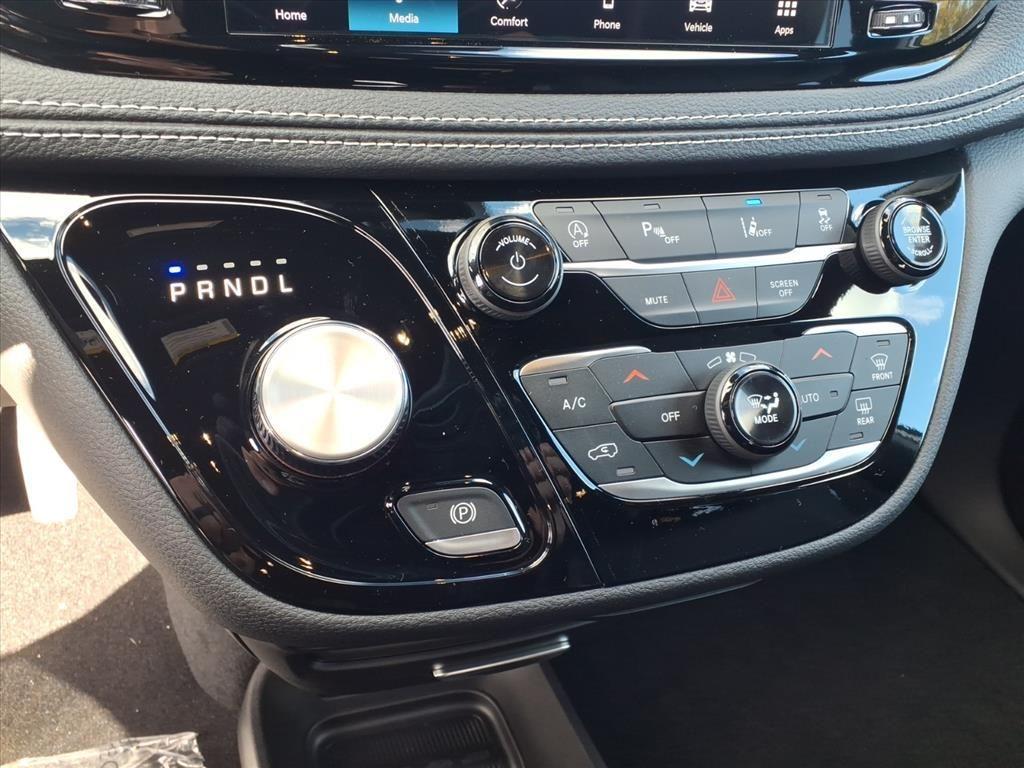 new 2026 Chrysler Pacifica car, priced at $43,722