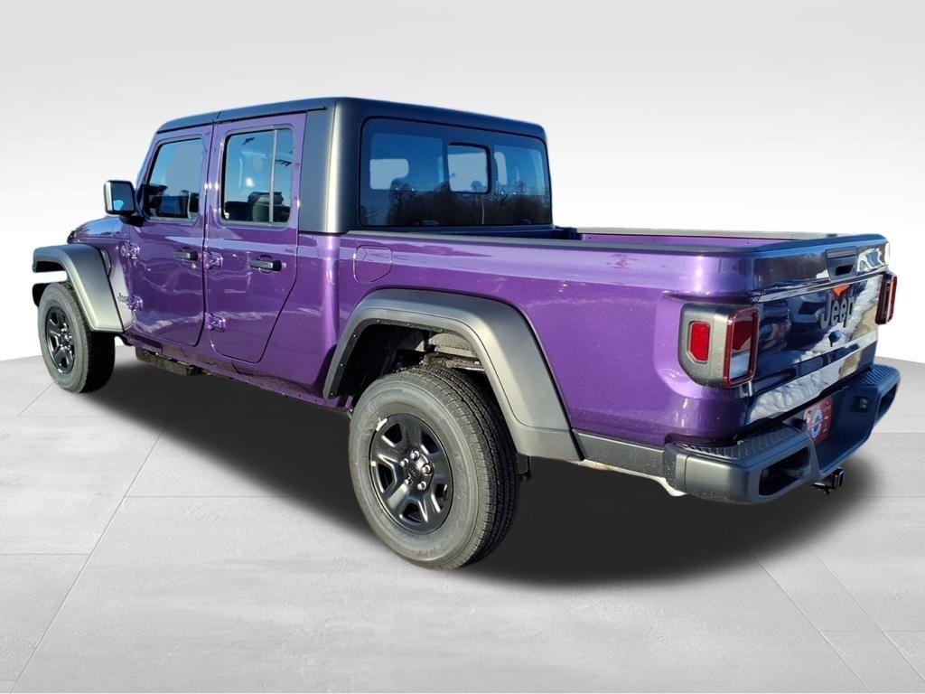 new 2026 Jeep Gladiator car, priced at $40,598