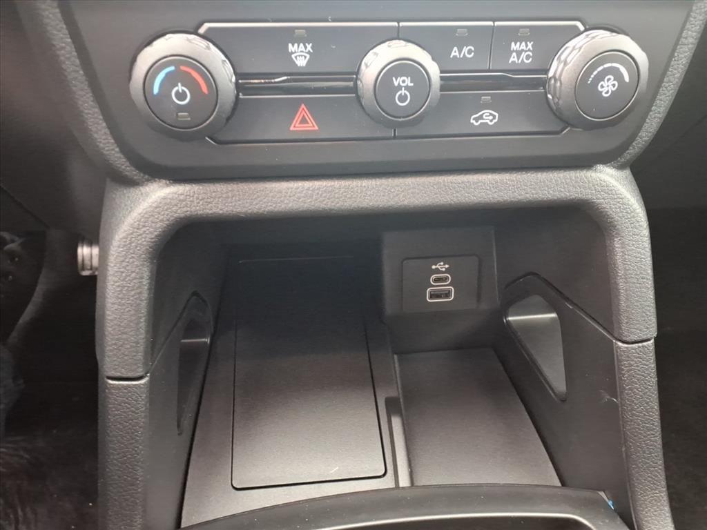 new 2025 Ford Ranger car, priced at $35,681