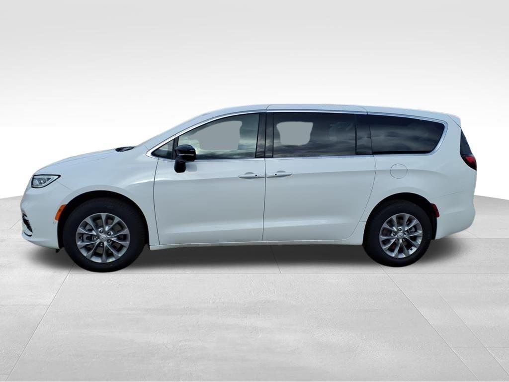 new 2026 Chrysler Pacifica car, priced at $44,194
