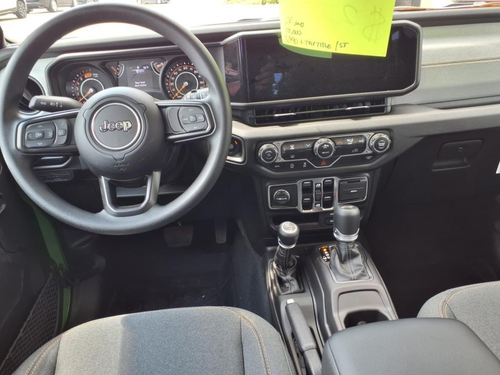 new 2025 Jeep Wrangler car, priced at $38,093