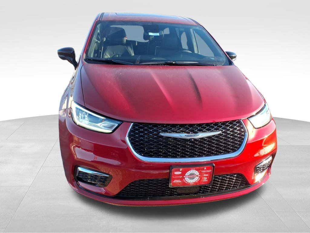 new 2026 Chrysler Pacifica car, priced at $45,602